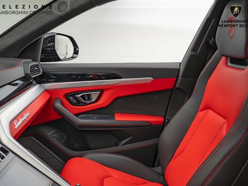 Used 2019 Lamborghini Urus image 34