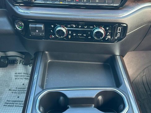 Certified 2025 GMC Sierra 2500 SLT image 14