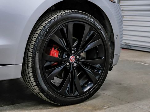 Used 2019 Jaguar F-PACE S image 59