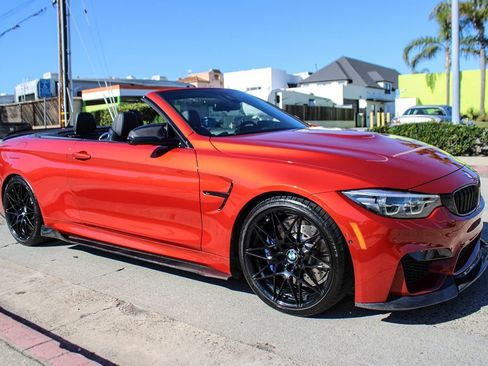 Used 2018 BMW M4 Convertible image 8