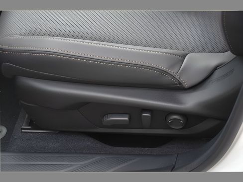 New 2026 Subaru Outback Limited AWD/4WD image 32