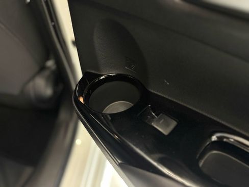 Used 2020 Toyota Corolla SE image 27