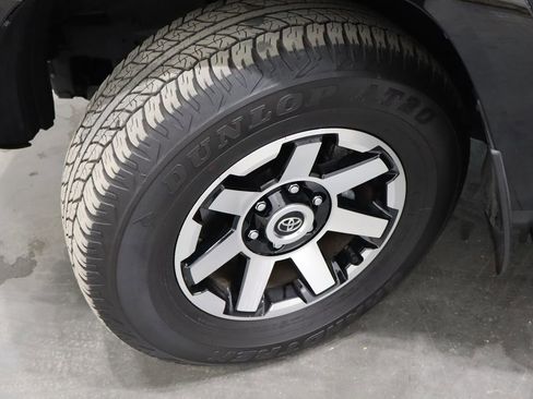 Used 2024 Toyota 4Runner TRD Off-Road image 39