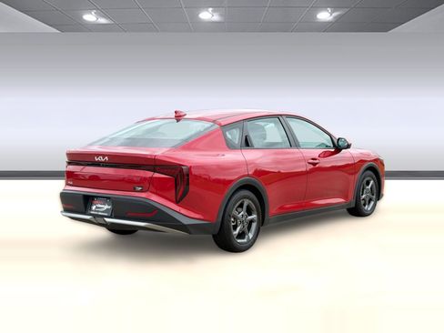 Used 2025 Kia K4 LXS FWD image 9