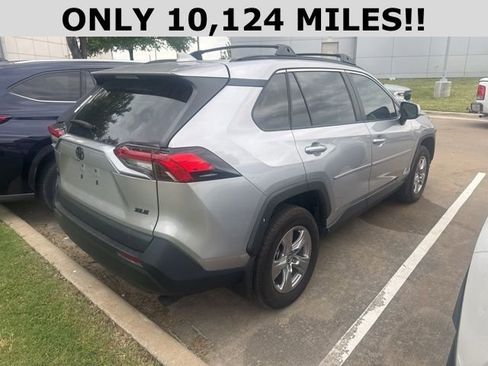 Used 2024 Toyota RAV4 XLE w/ Convenience Package image 2