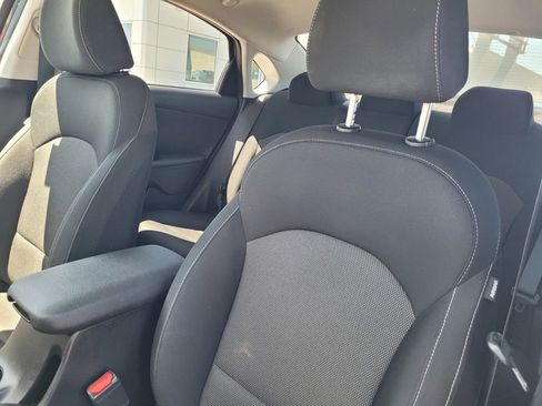 Used 2024 Kia Forte LXS w/ LXS Technology Package FWD image 11