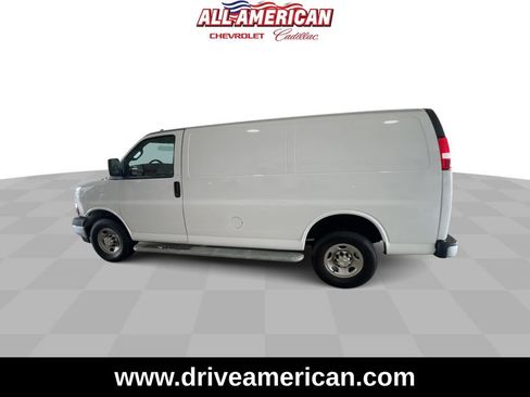 Used 2023 Chevrolet Express 2500 w/ Driver Convenience Package image 5
