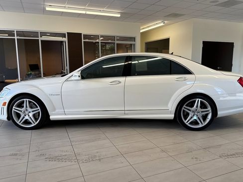 Used 2011 Mercedes-Benz S 63 AMG image 7