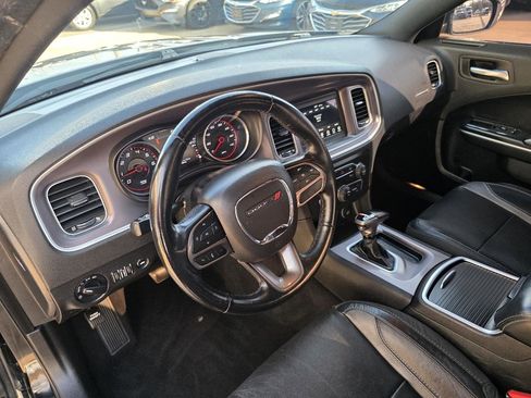 Used 2022 Dodge Charger SXT w/ Leather Interior Group RWD image 12