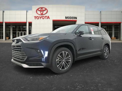New 2026 Toyota Grand Highlander AWD Hybrid image 17