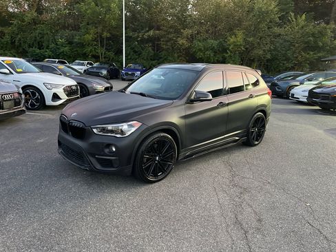 Used 2019 BMW X1 xDrive28i w/ Convenience Package image 2