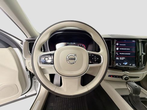 Used 2018 Volvo XC60 T5 Inscription w/ Convenience Package AWD/4WD image 12