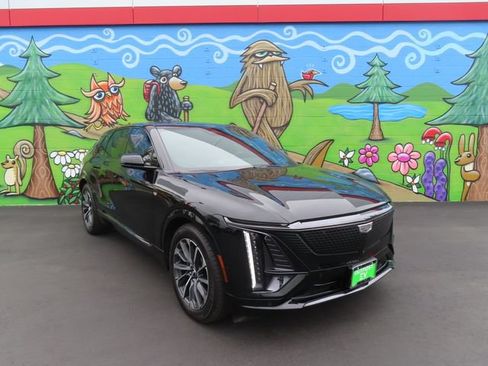 Certified 2024 Cadillac Lyriq Sport AWD/4WD image 46
