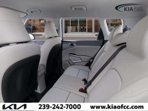 New 2025 Kia Soul LX image 18