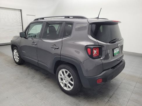 Used 2021 Jeep Renegade Latitude FWD image 3