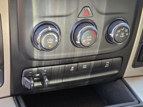 Used 2019 RAM 1500 Classic Warlock image 20