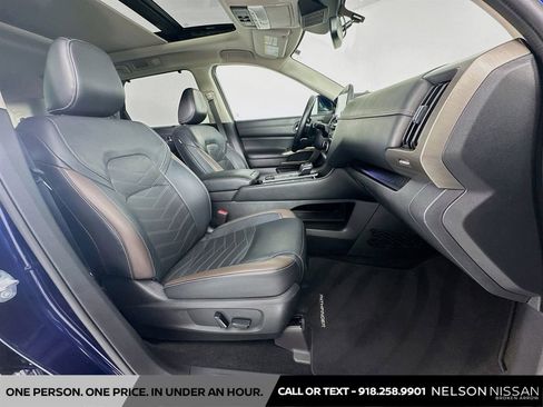 Certified 2022 Nissan Pathfinder Platinum w/ Lighting Package (N93) image 31