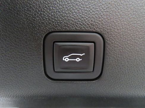 Used 2024 Chevrolet Suburban High Country image 46