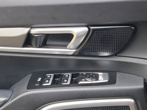 Used 2020 Kia Telluride S FWD image 27