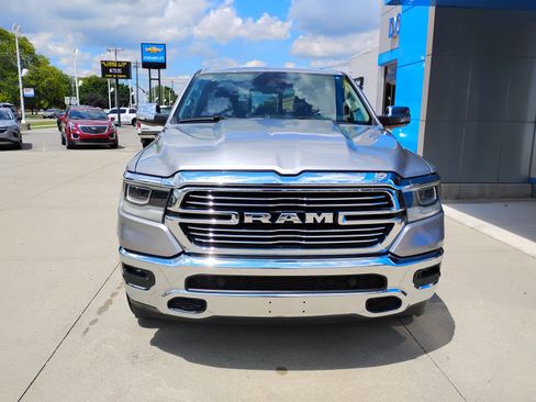 Used 2022 RAM 1500 Laramie AWD/4WD image 2