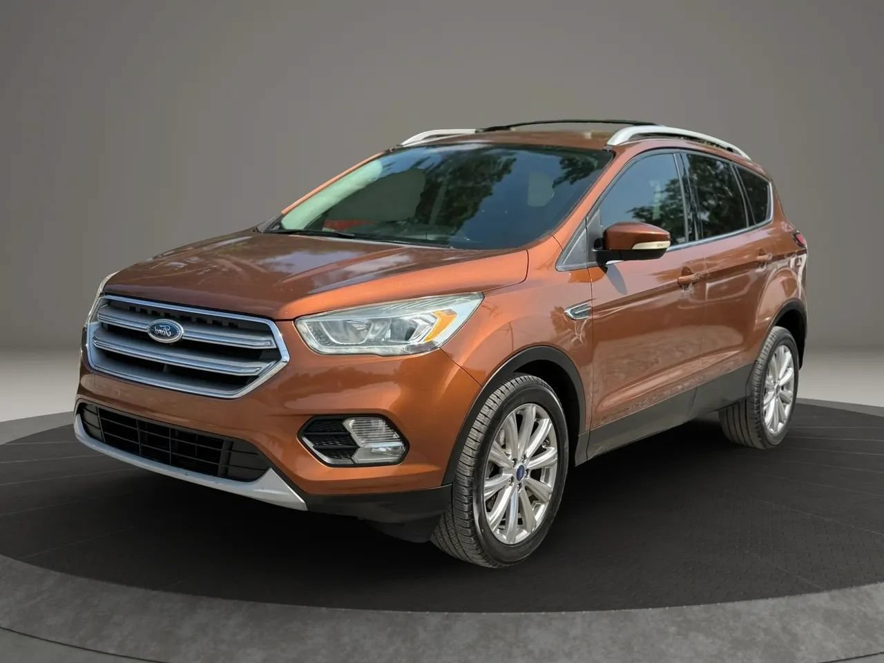 Used 2017 Ford Escape Titanium FWD image 1