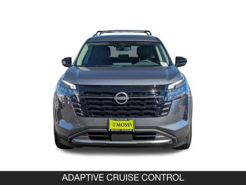 New 2026 Nissan Pathfinder SL FWD image 4