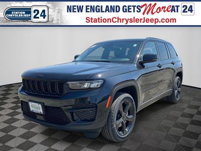 Used 2023 Jeep Grand Cherokee Altitude