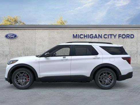 New 2026 Ford Explorer ST-Line w/ ST-Line Street Pack AWD/4WD image 3