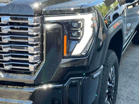 New 2026 GMC Sierra 2500 Denali Ultimate w/ Max Trailering Package image 9