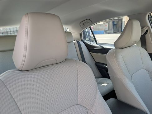 Used 2026 Toyota Camry XLE FWD image 3