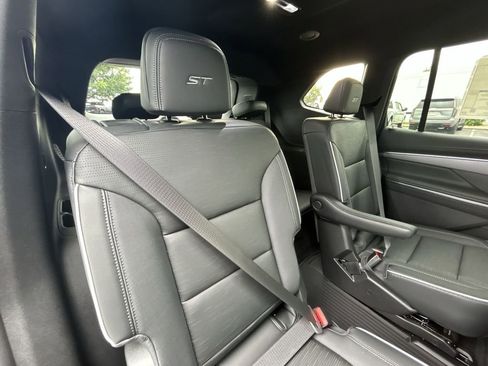 New 2026 Buick Enclave Sport Touring w/ LPO, Floor Liner Package image 27