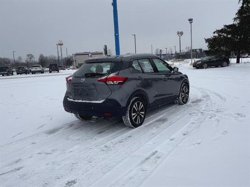 Used 2019 Nissan Kicks SV image 31