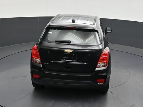 Used 2021 Chevrolet Trax LS FWD image 23