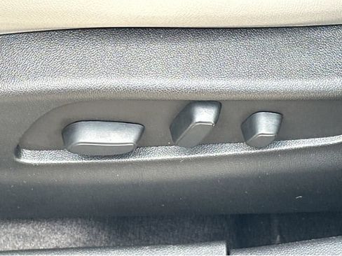 Certified 2023 Cadillac XT4 Luxury FWD image 35