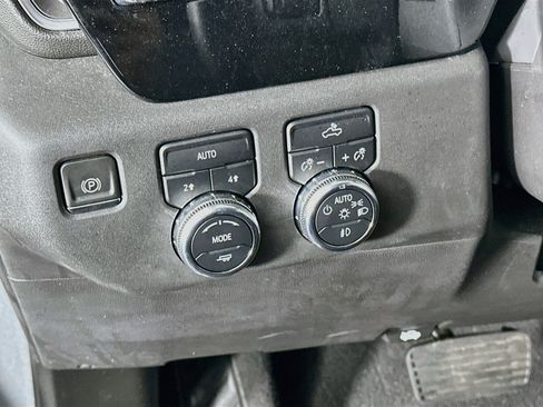 Used 2024 GMC Sierra 1500 Elevation AWD/4WD image 16