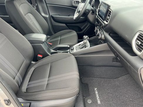 Certified 2025 Hyundai Venue SEL FWD image 7
