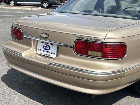 Used 1993 Chevrolet Caprice Classic RWD image 16