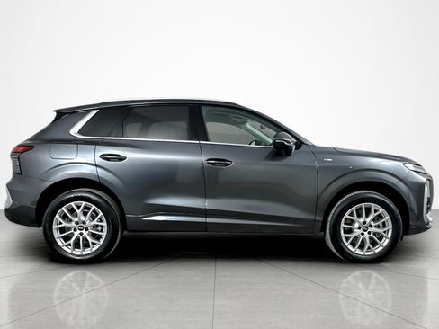 Used 2026 Audi Q3 quattro 2.0T w/ Driver Assistance Package AWD/4WD image 7