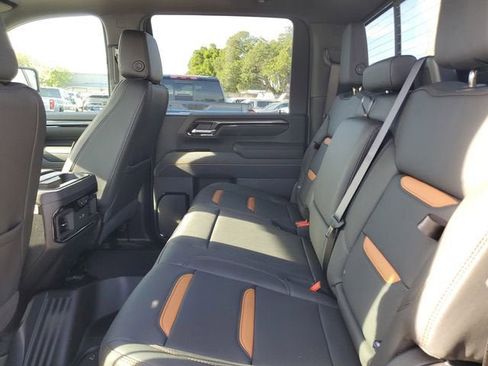 New 2026 GMC Sierra 2500 AT4 w/ AT4 Premium Plus Package AWD/4WD image 12