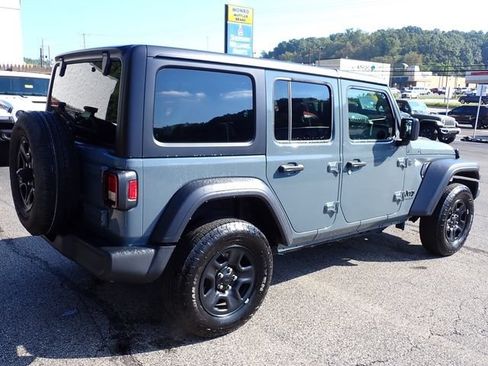 Used 2024 Jeep Wrangler Unlimited Sport AWD/4WD image 7