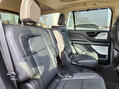 Used 2024 Lincoln Aviator Reserve w/ Equipment Group 201A image 16