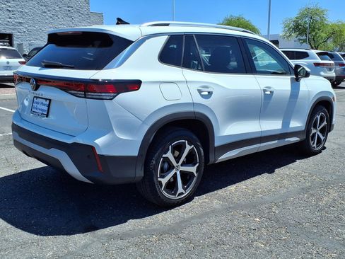 New 2026 Volkswagen Tiguan SE FWD image 5