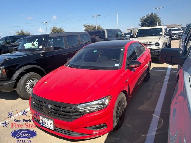 Used 2021 Volkswagen Jetta R-Line FWD image 1