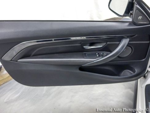 Used 2017 BMW M4 Coupe RWD image 23