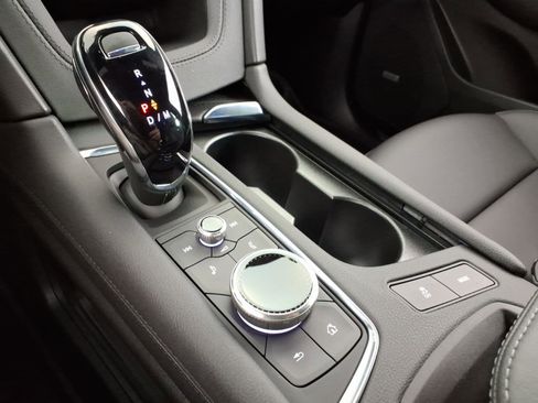 New 2026 Cadillac XT5 Luxury w/ LPO, Floor Liner Package AWD/4WD image 17