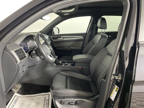 Used 2023 Volkswagen Atlas Cross Sport SEL R-Line AWD/4WD image 22