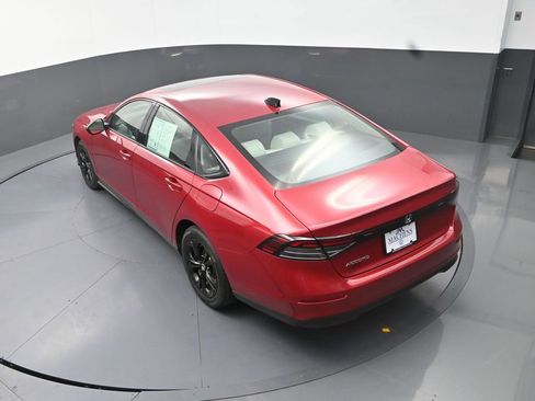 Used 2025 Honda Accord SE image 19