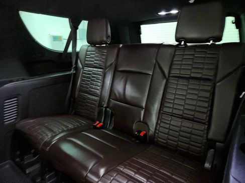 Used 2022 Cadillac Escalade ESV Sport Platinum w/ LPO, ONYX Package AWD/4WD image 27
