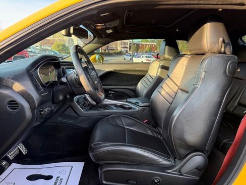 Used 2017 Dodge Challenger SRT Hellcat image 14