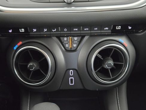 New 2026 Chevrolet Blazer LT w/ Midnight/Sport Edition FWD image 20